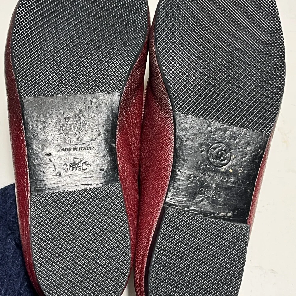 CHANEL Women's Dark Red Leather Flats - Picture 9 of 16
